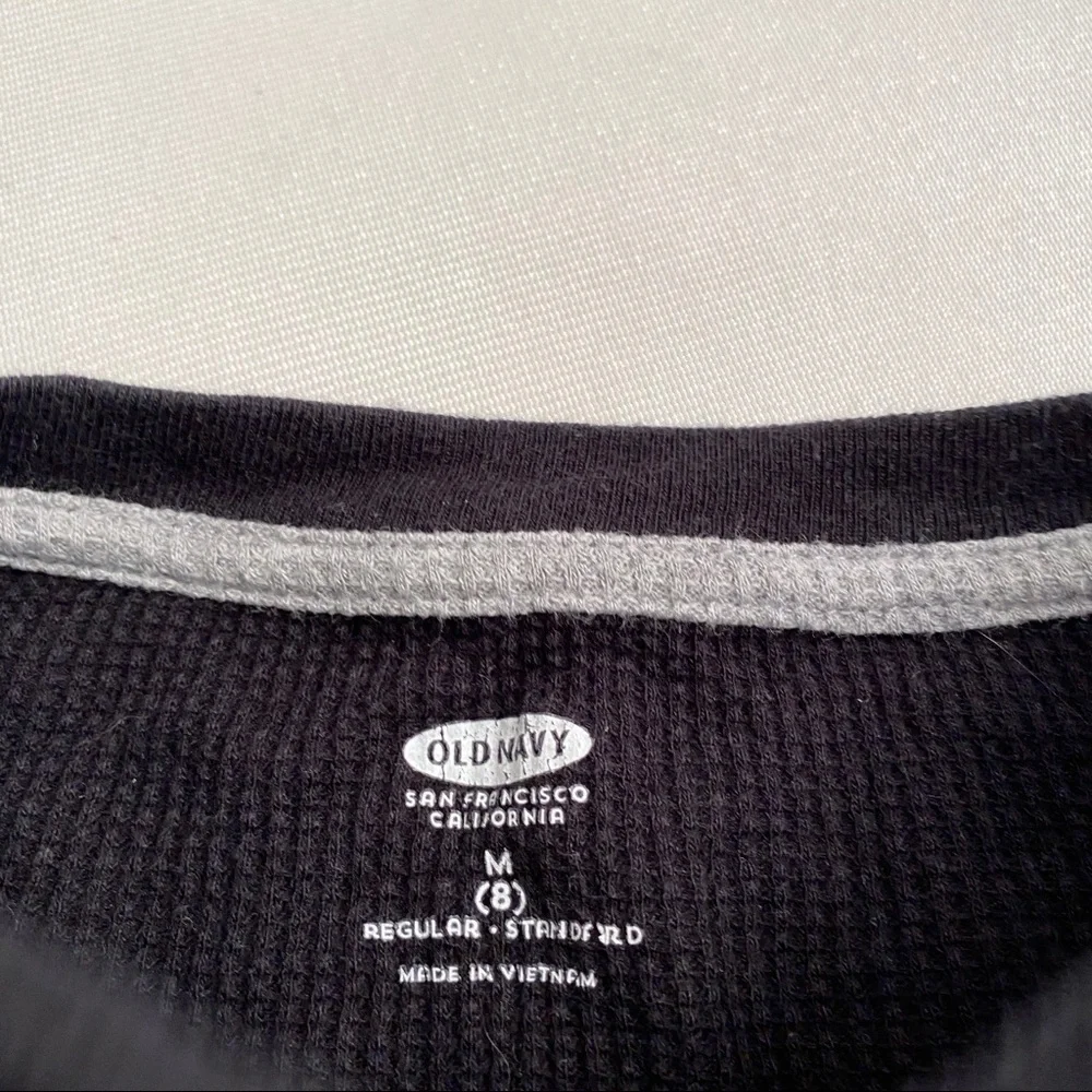 Old Navy black waffle knit thermal long sleeve shirt M/8